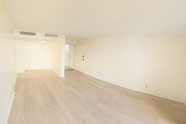 Photo - 311 ?Ohua Ave Apartment