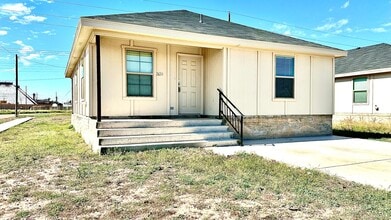 Building Photo - 2634 Hickory Ave