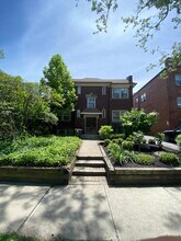 Building Photo - 2592 Mayfield Rd