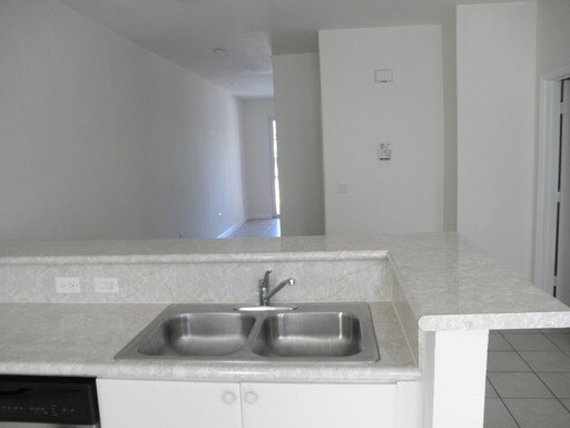 Building Photo - 3102 Shoma Dr