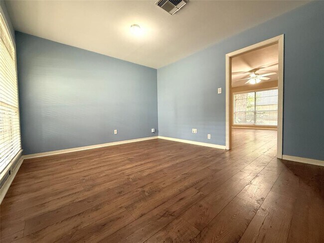 Foto del edificio - 5712 Sewanee Ave