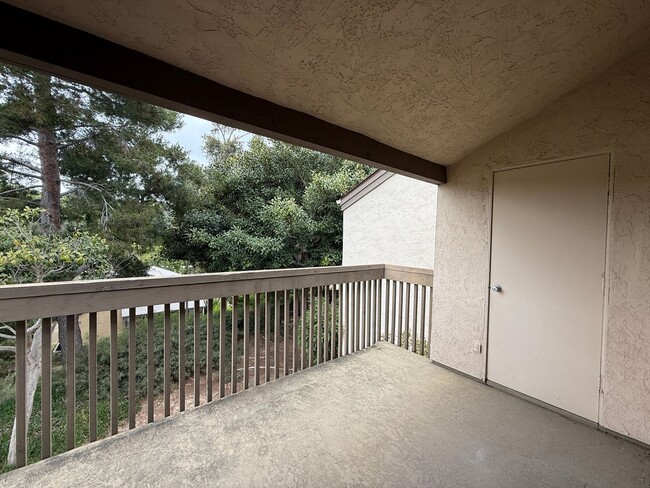 Building Photo - Recently Remodeled Condo in Villa La Jolla...