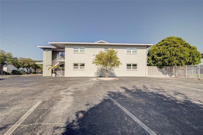 Building Photo - 3717 46th Ave S