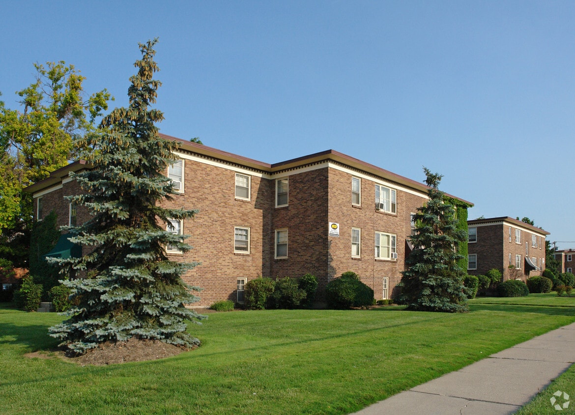 Primary Photo - Ralston Elmwood Apartments