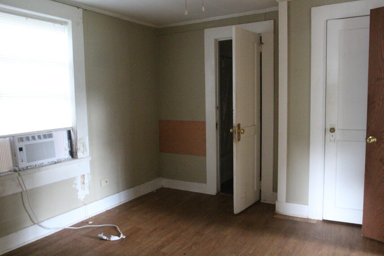 Building Photo - 1003 W 2nd Ave