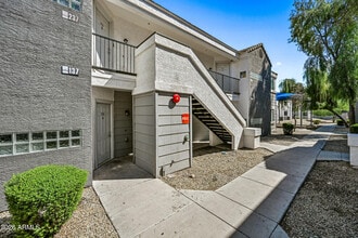 Building Photo - 3065 N 67th Ave