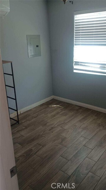 Foto del edificio - 313 W Olive St