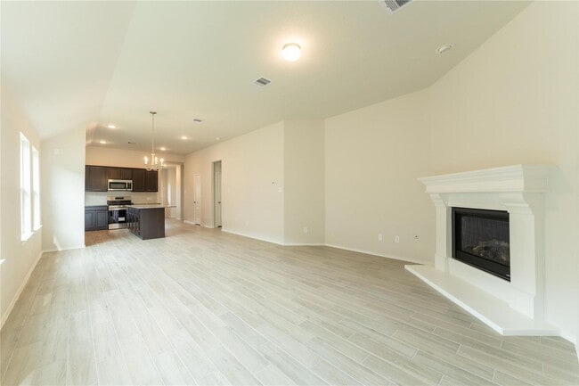 Foto del edificio - Modern Comfort: Spacious 4-Bed, 2.5-Bath R...