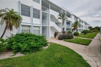 Building Photo - 5959 Winkler Rd
