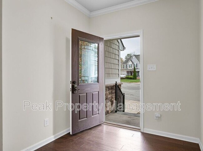 Foto del edificio - 10844 Providence Wds Ln