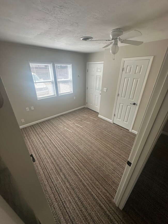 Building Photo - 2213 Crutchfield Ln
