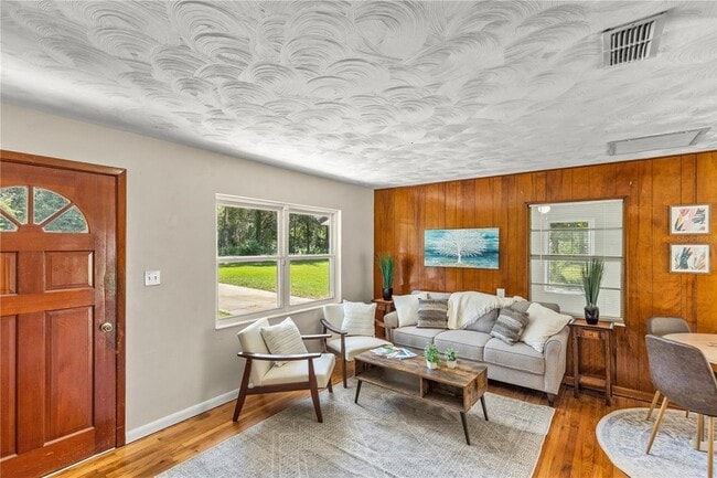 Foto del edificio - 5714 SW 196th Ave