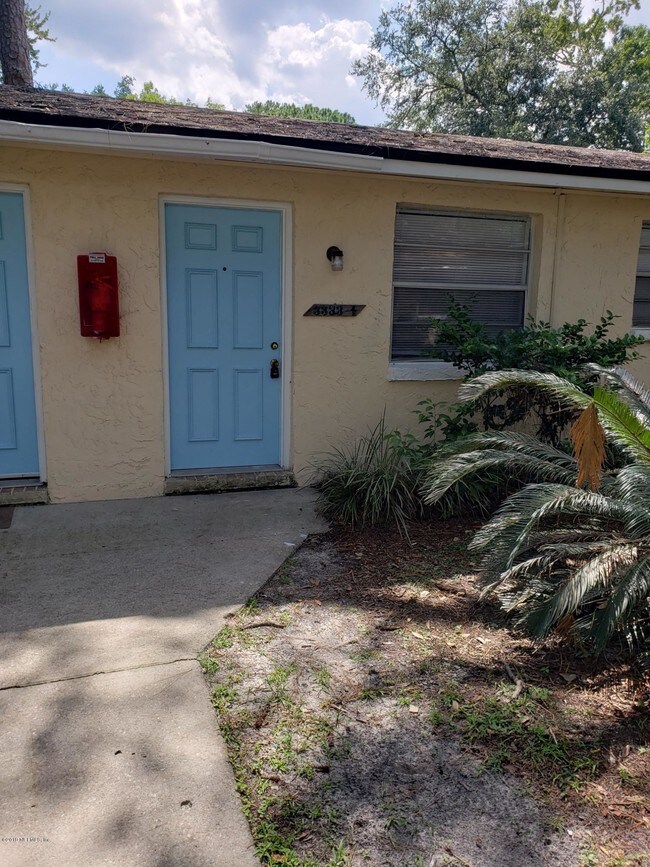 3333 Mayflower St, Jacksonville, FL 32205 House for Rent in