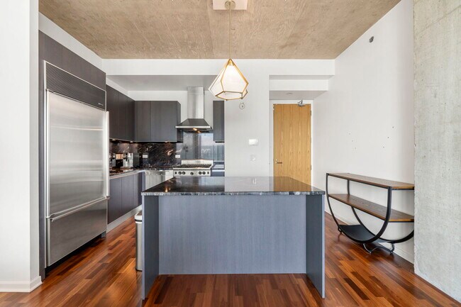 Foto del edificio - 600 N Fairbanks Ct