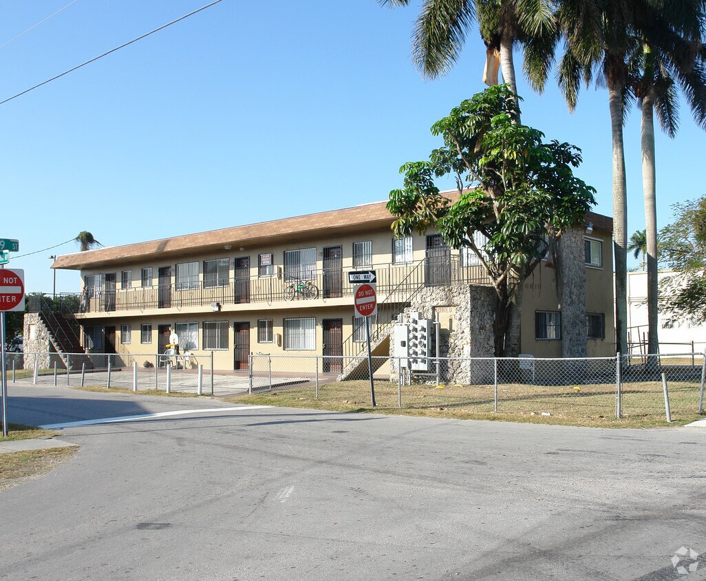 Foto del edificio - 40 NE 9th St