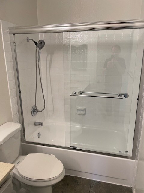 Gest Bathroom - 3246 Darby St