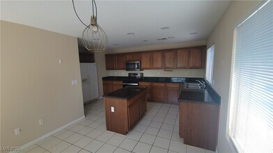 Building Photo - 2792 Red Vista Ct