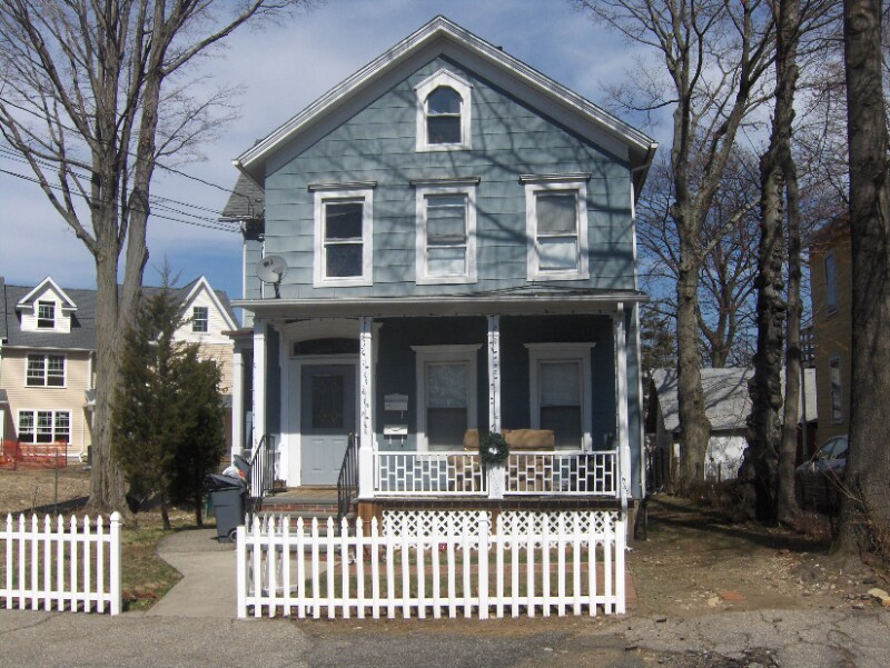 Primary Photo - 2 1/2 Jefferson St