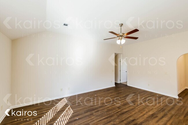 Building Photo - 431 Ridgeview Drive
