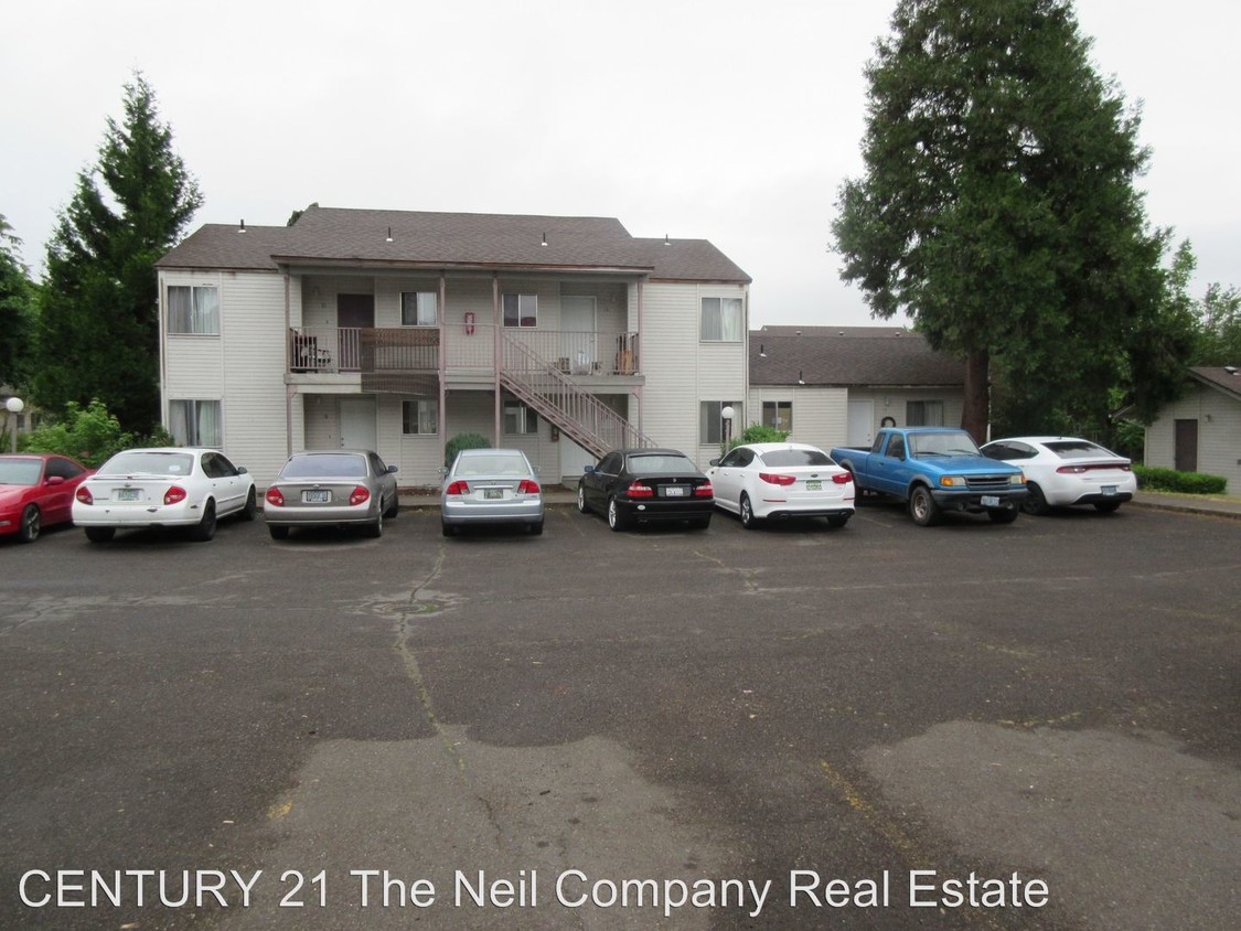 Primary Photo - 544 W Umpqua St