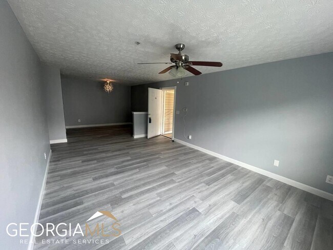 Foto del edificio - 15340 Waldrop Cove