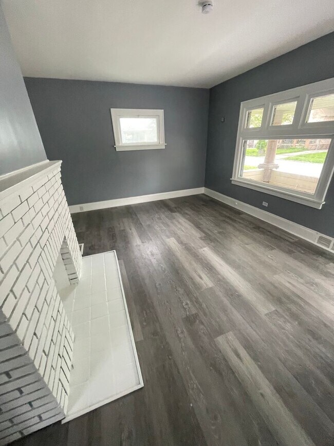 Foto del edificio - Section 8 Accepted! 3br 2-Story House