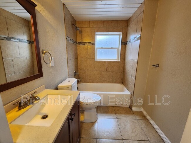 Foto del edificio - 3045 Glencoe St