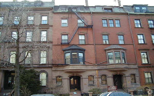 Building Photo - 135 Beacon St