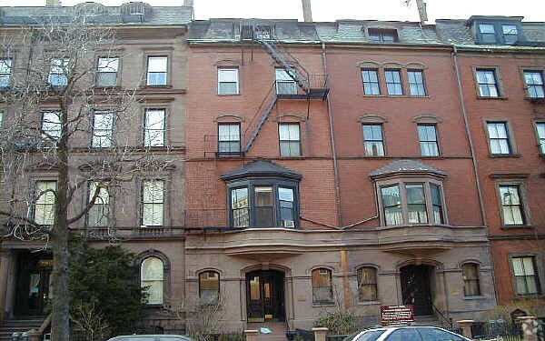 Foto del edificio - 135 Beacon St