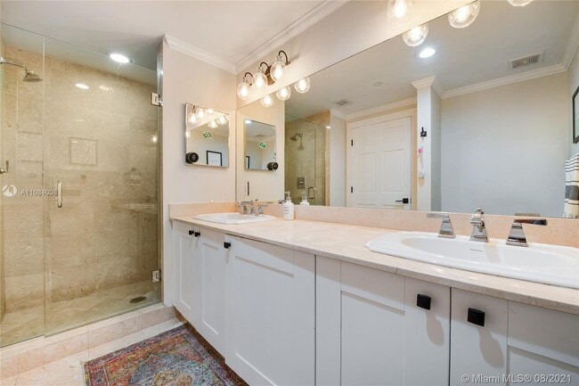 Foto del edificio - 4100 Salzedo St