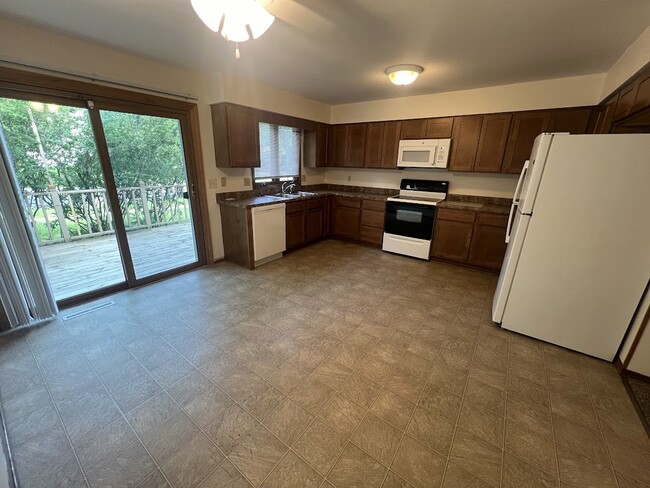 Building Photo - 7313 Farmington Way