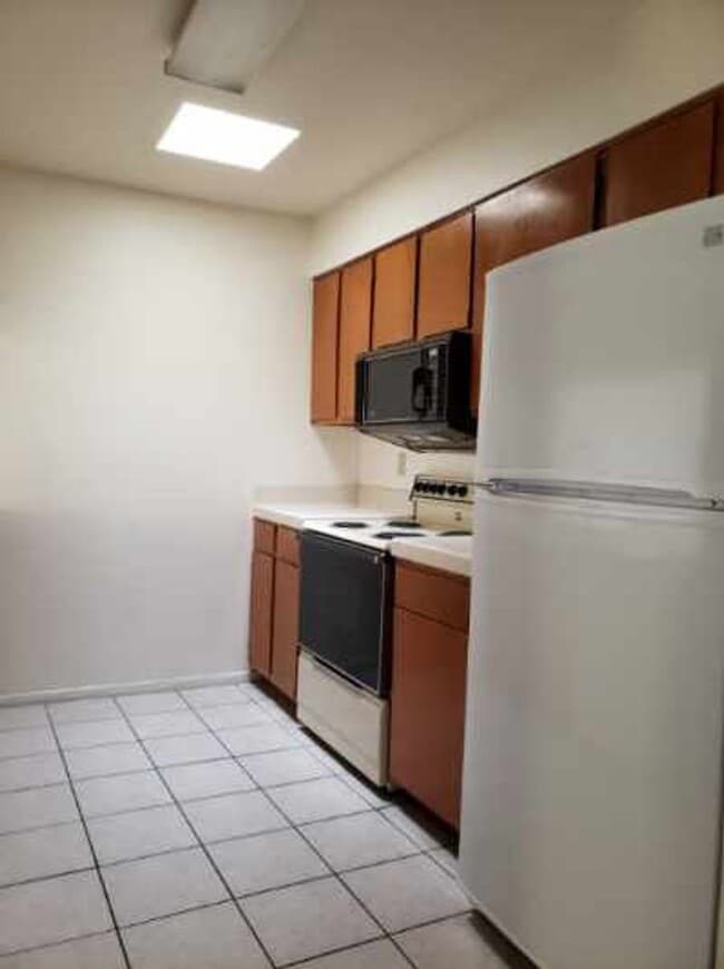 Foto del edificio - 3 Bedroom Condo in Gated Community