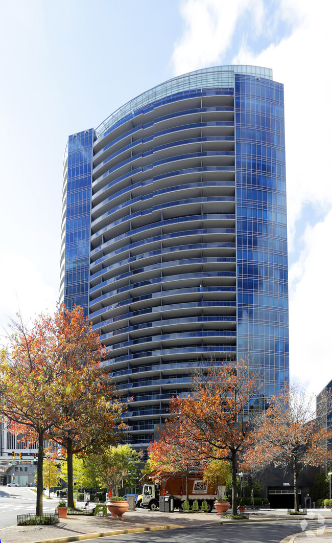 Building Photo - Turnberry Tower