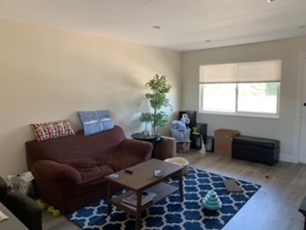 Living Room - 1311 High St