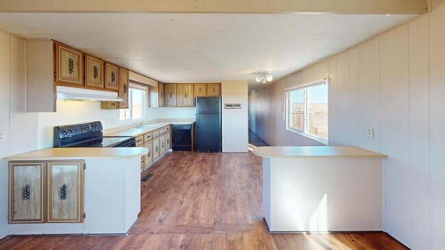 Building Photo - 9815 N Log Rd