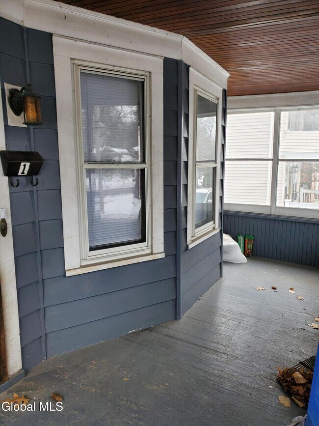 Foto del edificio - 261 N Ballston Ave