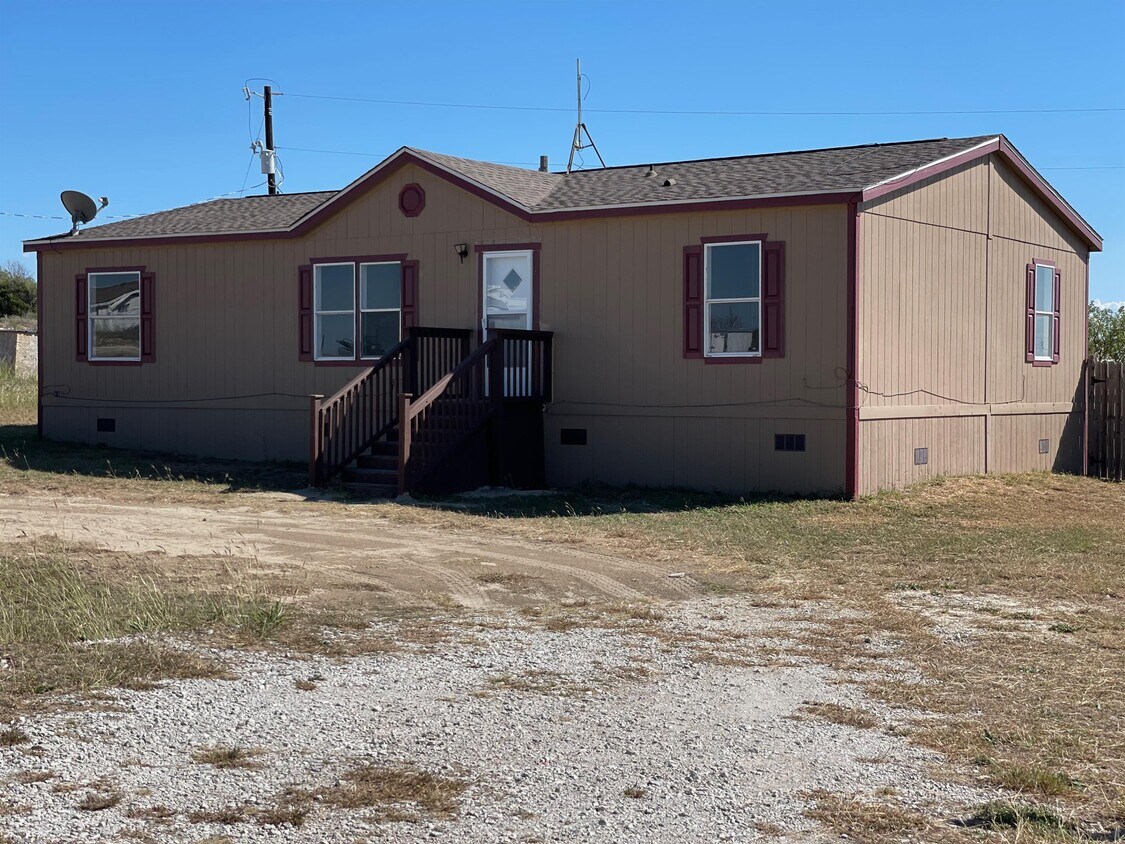 113 Sparrow Dr, Azle, TX 76020 House Rental in Azle, TX