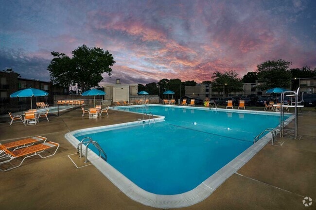 Relaxing swimming pool and wading pool at Heritage Square Apartments - Heritage Square Apartments