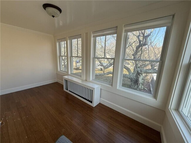 Foto del edificio - 1 Bartlett Ct