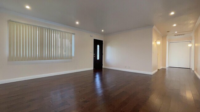 Foto del edificio - 4611 Camden Ave