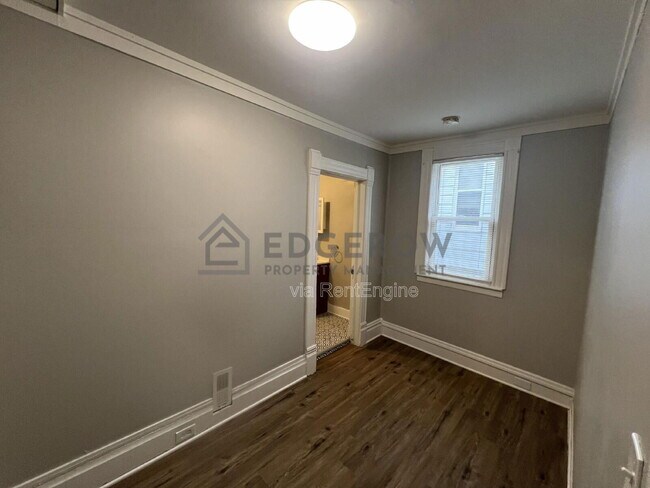 Foto del edificio - 300 Gunnison Ave SW