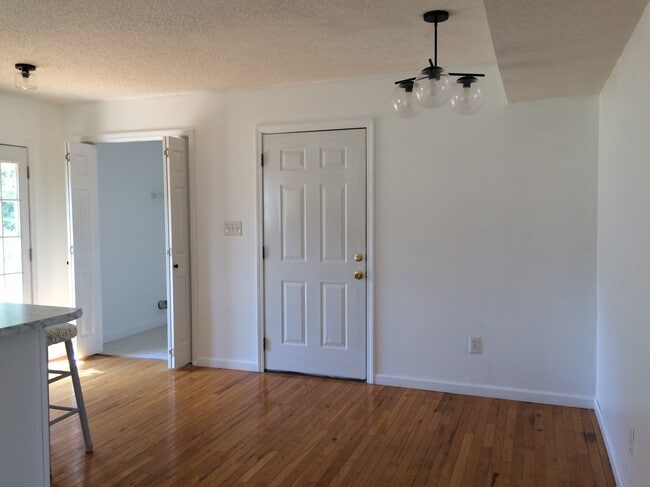 Eat in Kitchen - 701 Swadley Rd