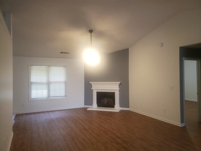 Photo - 5511 Walnut Ln House