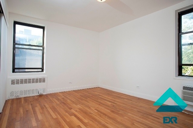 Building Photo - 1535 E 14th St