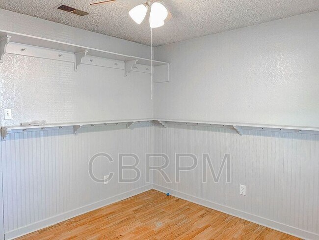 Foto del edificio - 2131 74th St