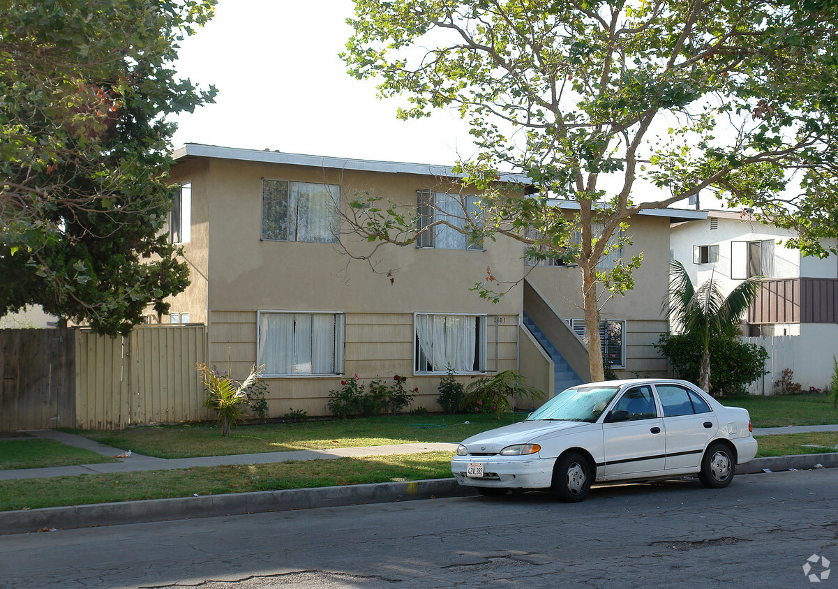 Building Photo - 2601 S Baker St