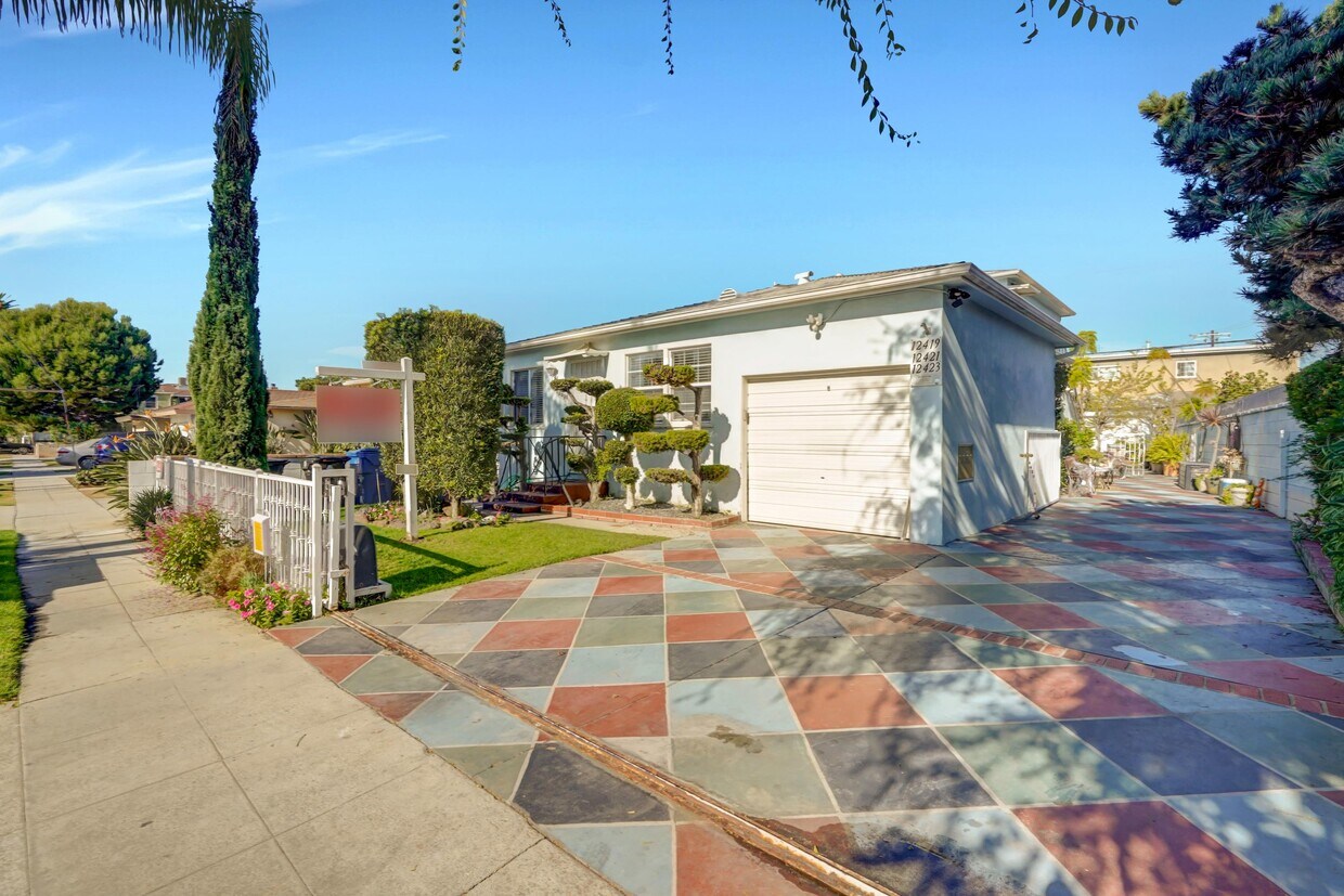 12419 Walsh Ave Unit 12419, Los Angeles, CA 90066 Apartments in Los