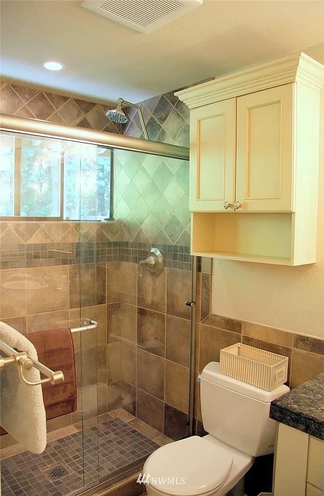 Master Bath - 7508 145th Ave NE