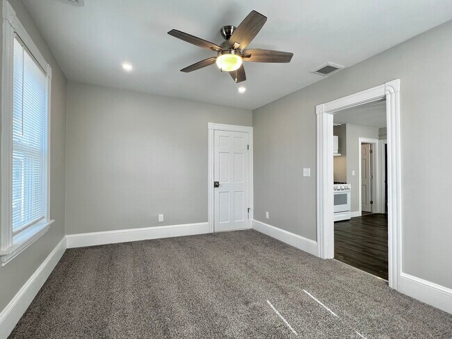 Living room - 256 3rd Ave