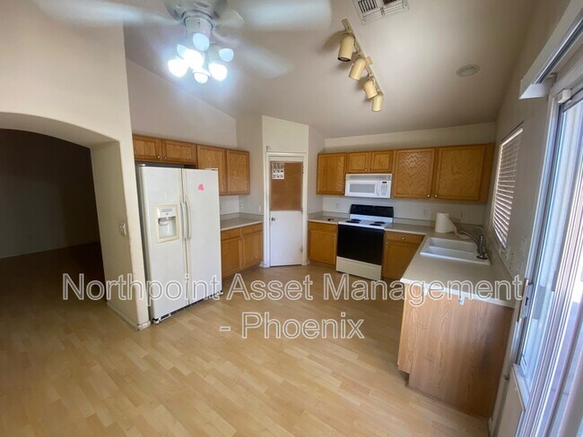 Building Photo - 12017 W Scotts Dr